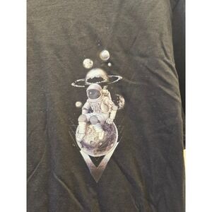 Artist Signed Space Astronaut Graphic Shirt 100% Cotton M